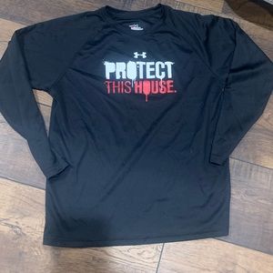 Under armour size small long sleeve shirt